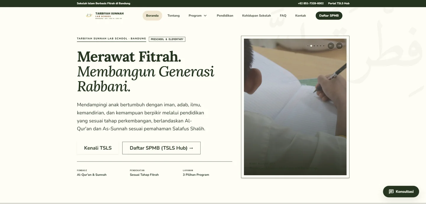 Halaman beranda Tarbiyah Sunnah Lab School dengan pesan Merawat Fitrah, Membangun Generasi Rabbani